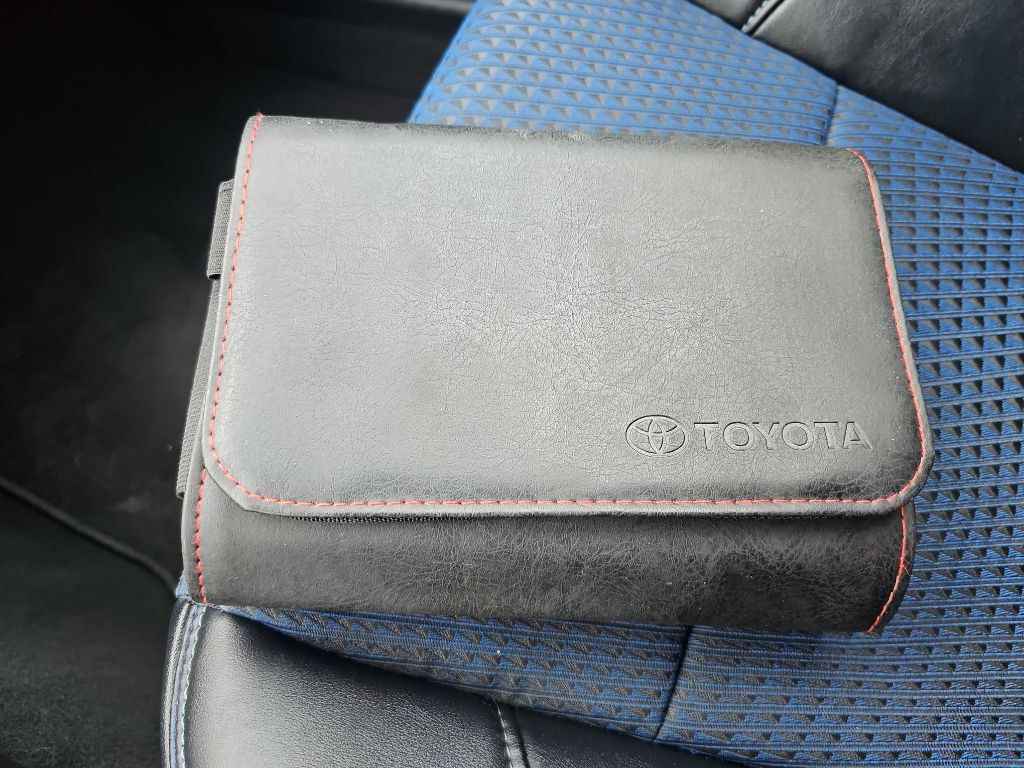 2016 Toyota Camry Image 59