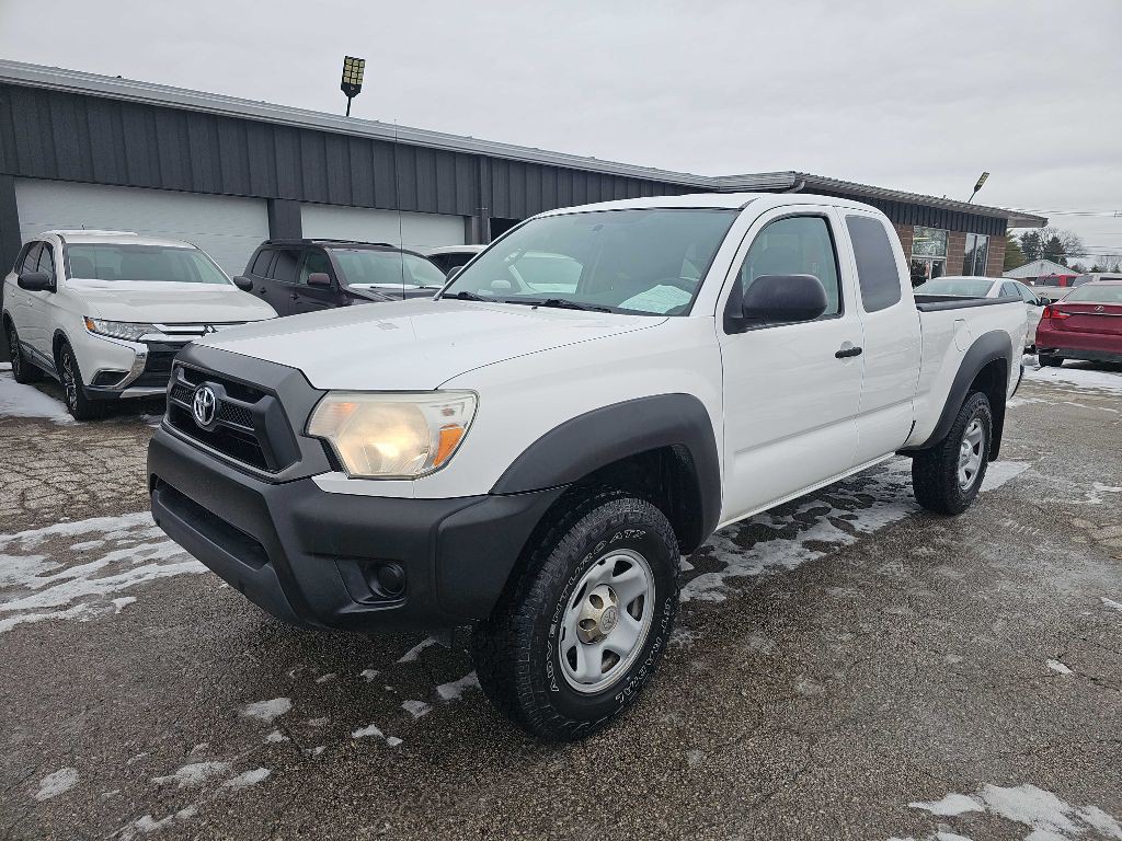 2015 Toyota Tacoma Image 2