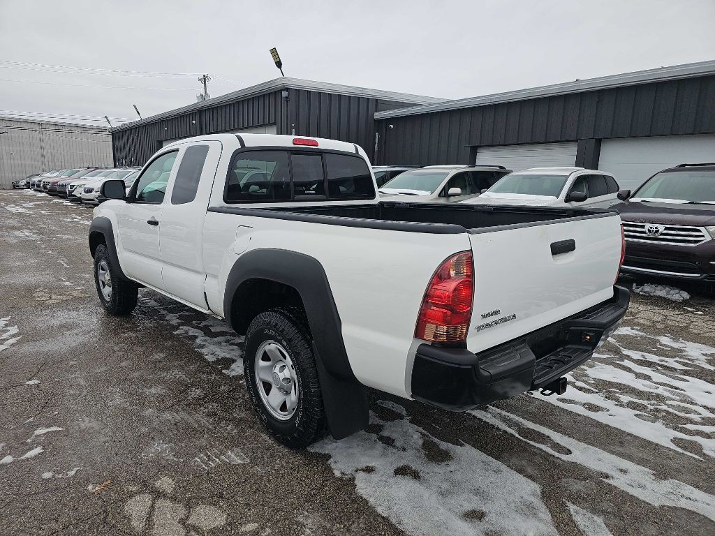 2015 Toyota Tacoma Image 11