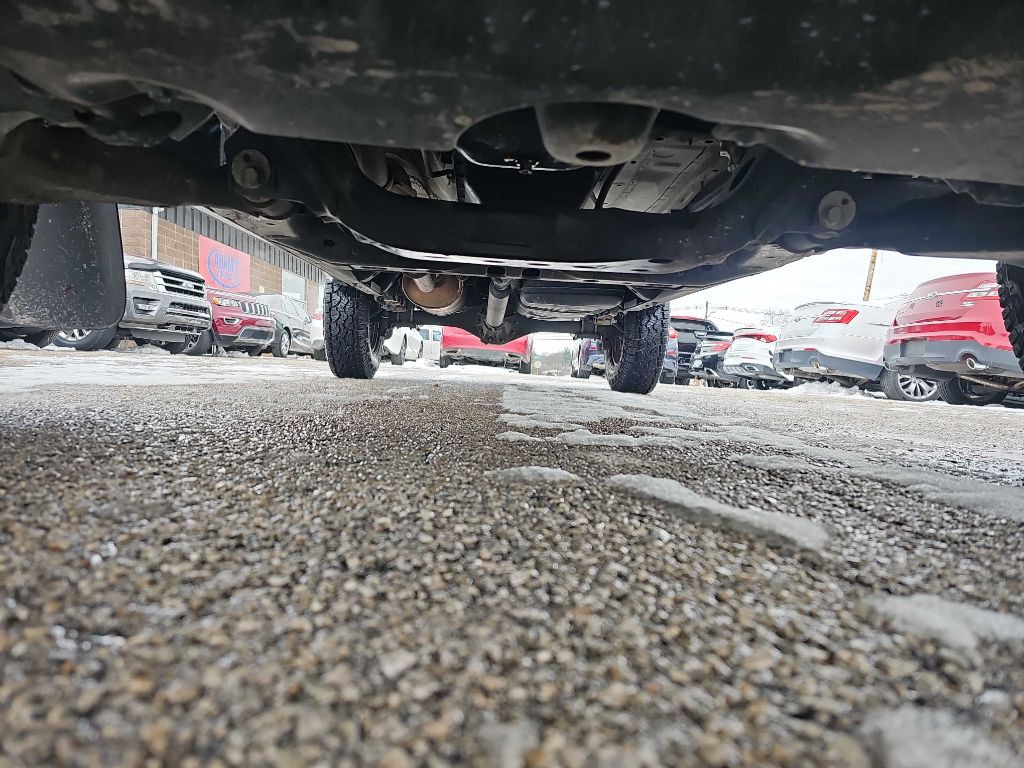 2015 Toyota Tacoma Image 19