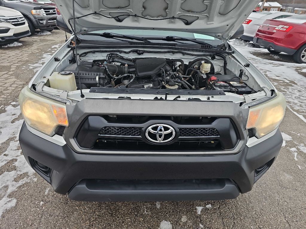 2015 Toyota Tacoma Image 22