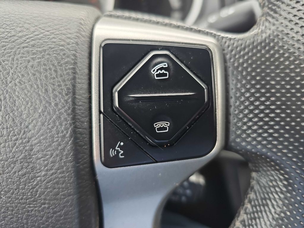 2015 Toyota Tacoma Image 36