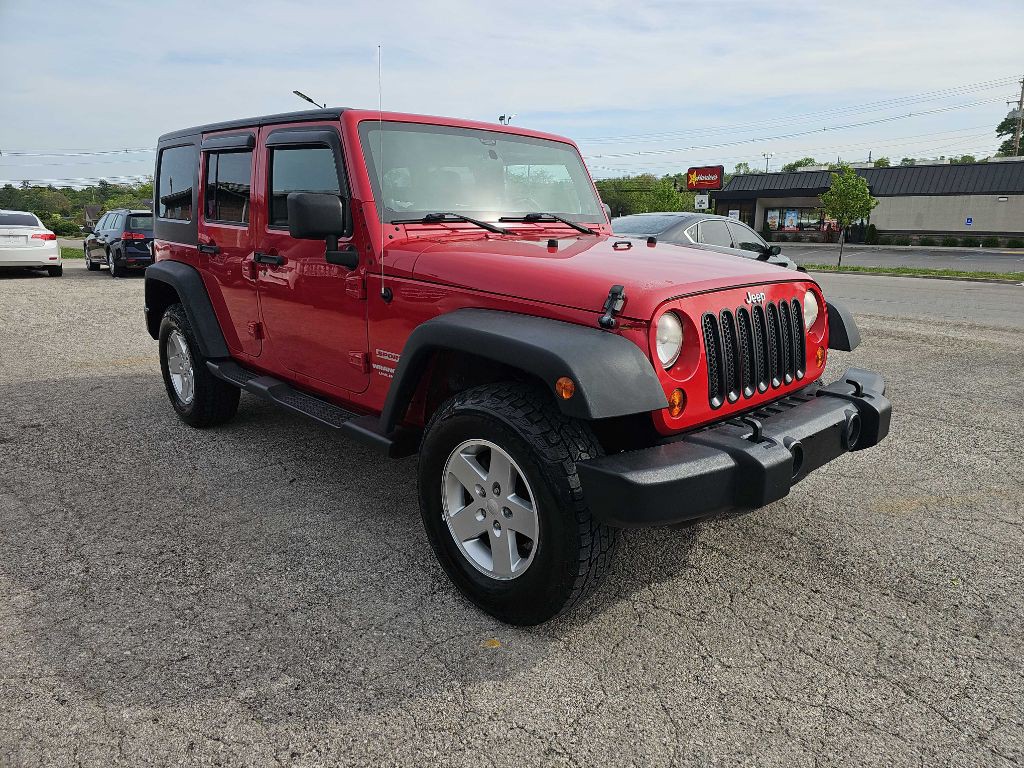 2011 Jeep Wrangler Unlimited Image 2