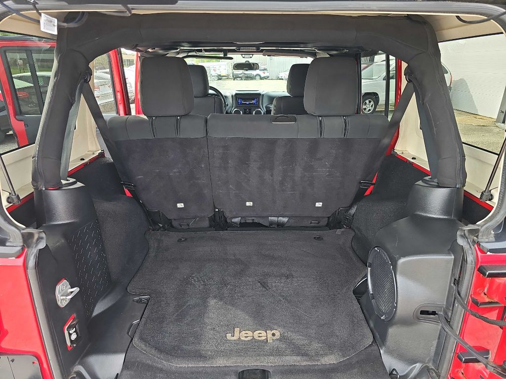 2011 Jeep Wrangler Unlimited Image 31