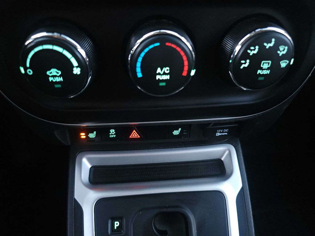 2015 Jeep Compass Image 36