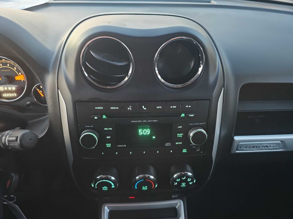 2015 Jeep Compass Image 37