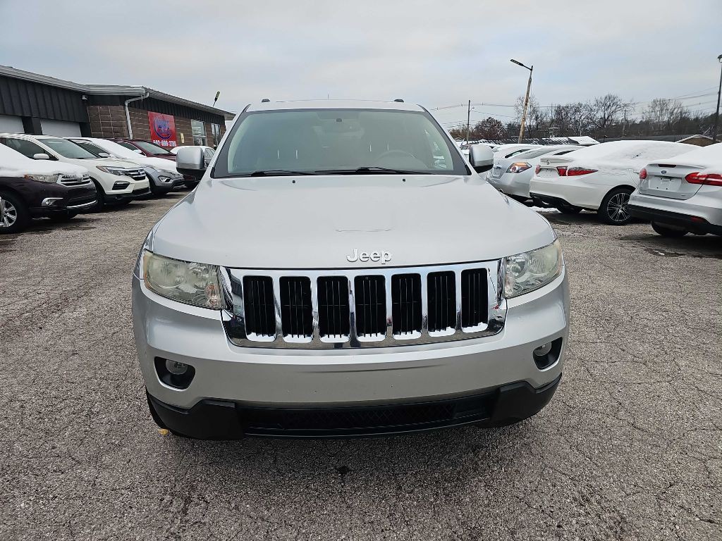 2011 Jeep Grand Cherokee Image 2