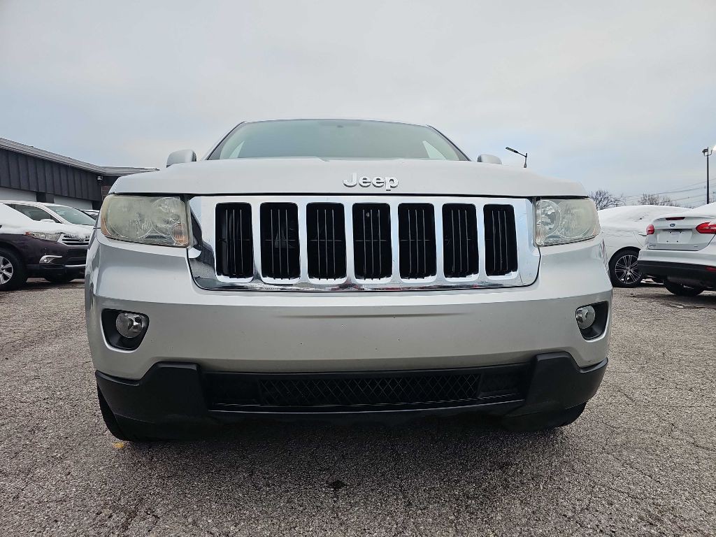 2011 Jeep Grand Cherokee Image 3