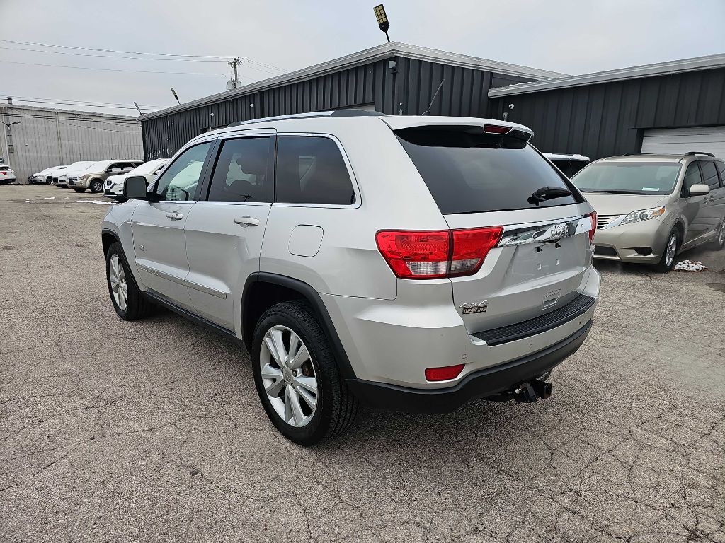 2011 Jeep Grand Cherokee Image 12