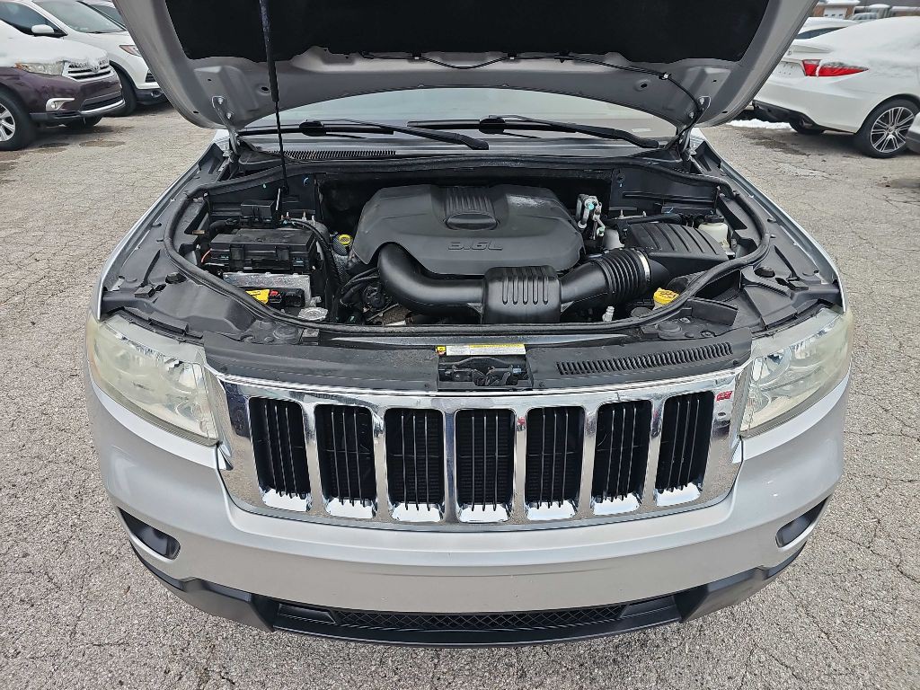 2011 Jeep Grand Cherokee Image 23