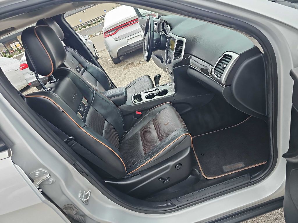 2011 Jeep Grand Cherokee Image 30