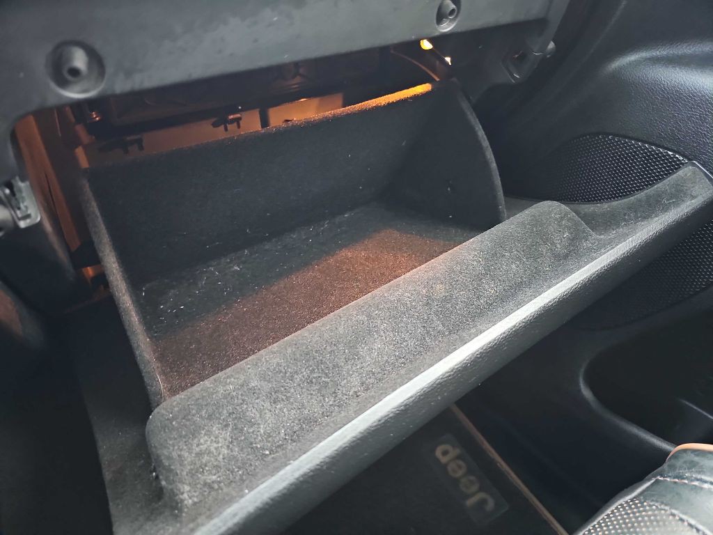 2011 Jeep Grand Cherokee Image 61