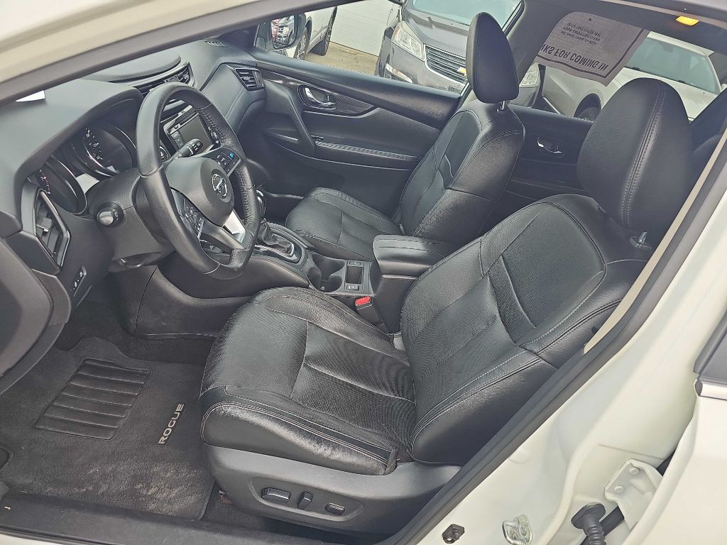 2019 Nissan Rogue Image 22