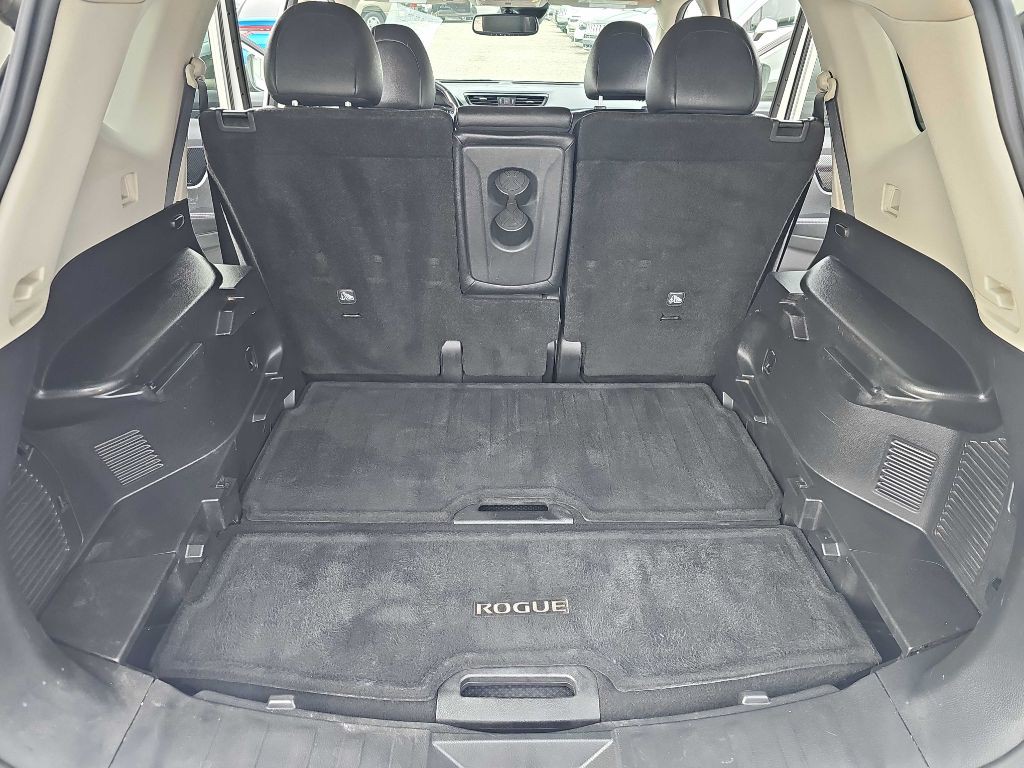 2019 Nissan Rogue Image 30