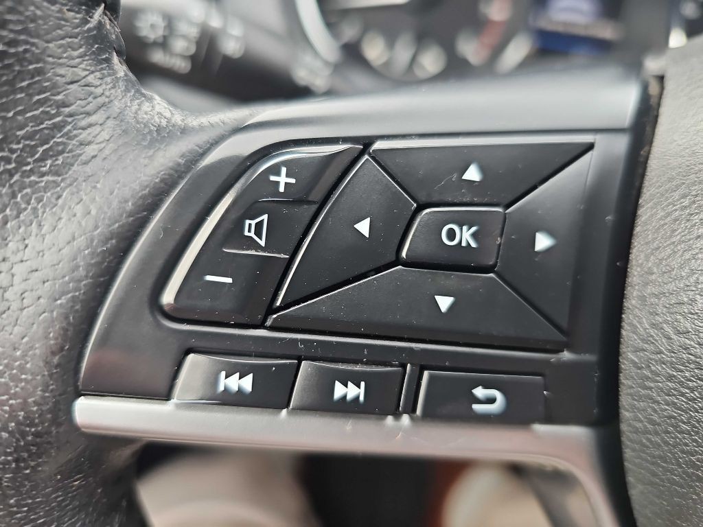 2019 Nissan Rogue Image 45