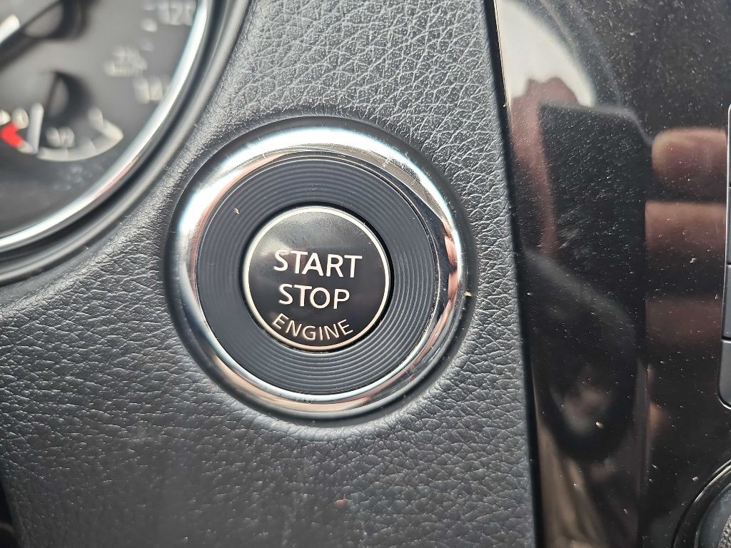 2019 Nissan Rogue Image 47