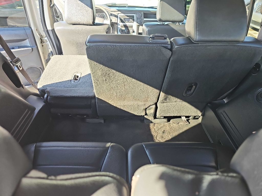 2008 Jeep Commander Image 30