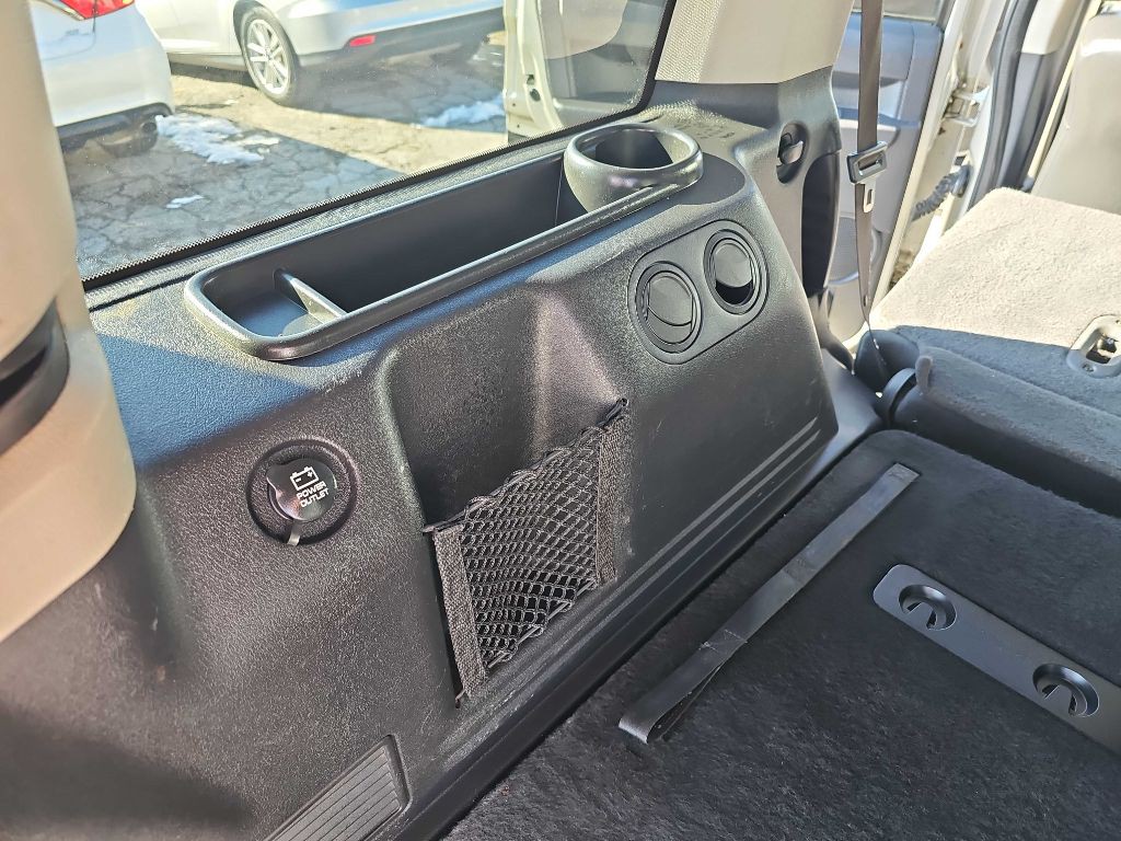 2008 Jeep Commander Image 31