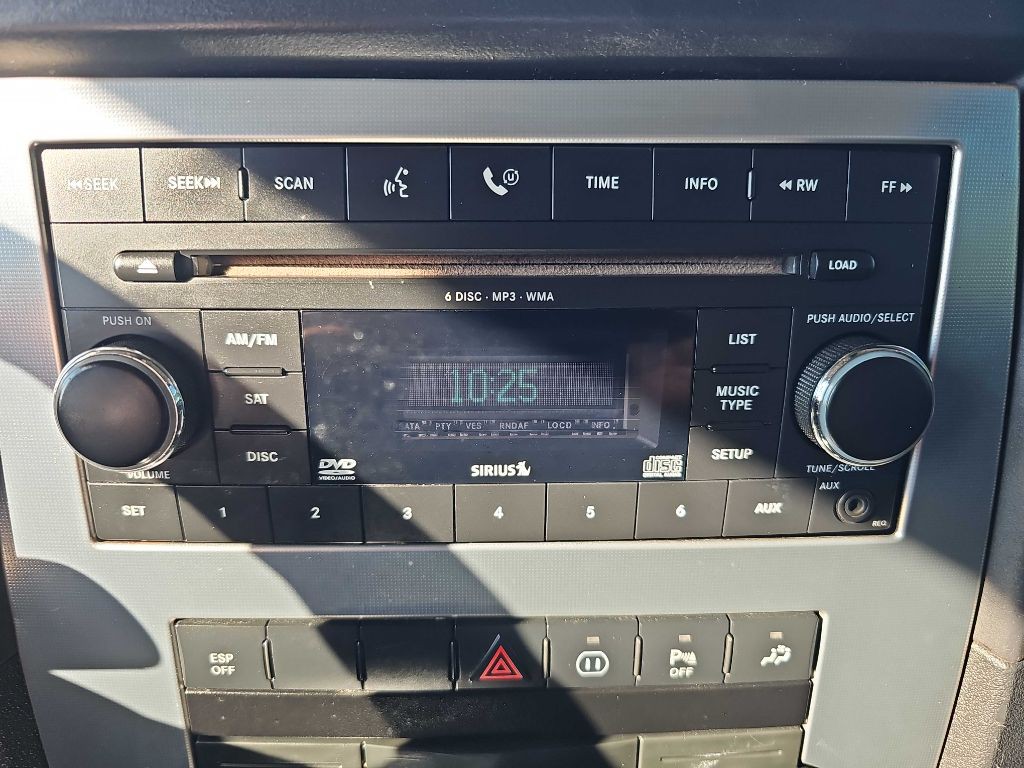 2008 Jeep Commander Image 48