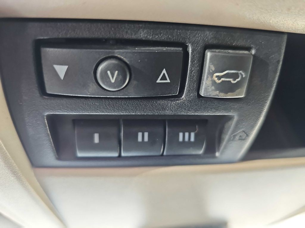 2008 Jeep Commander Image 53