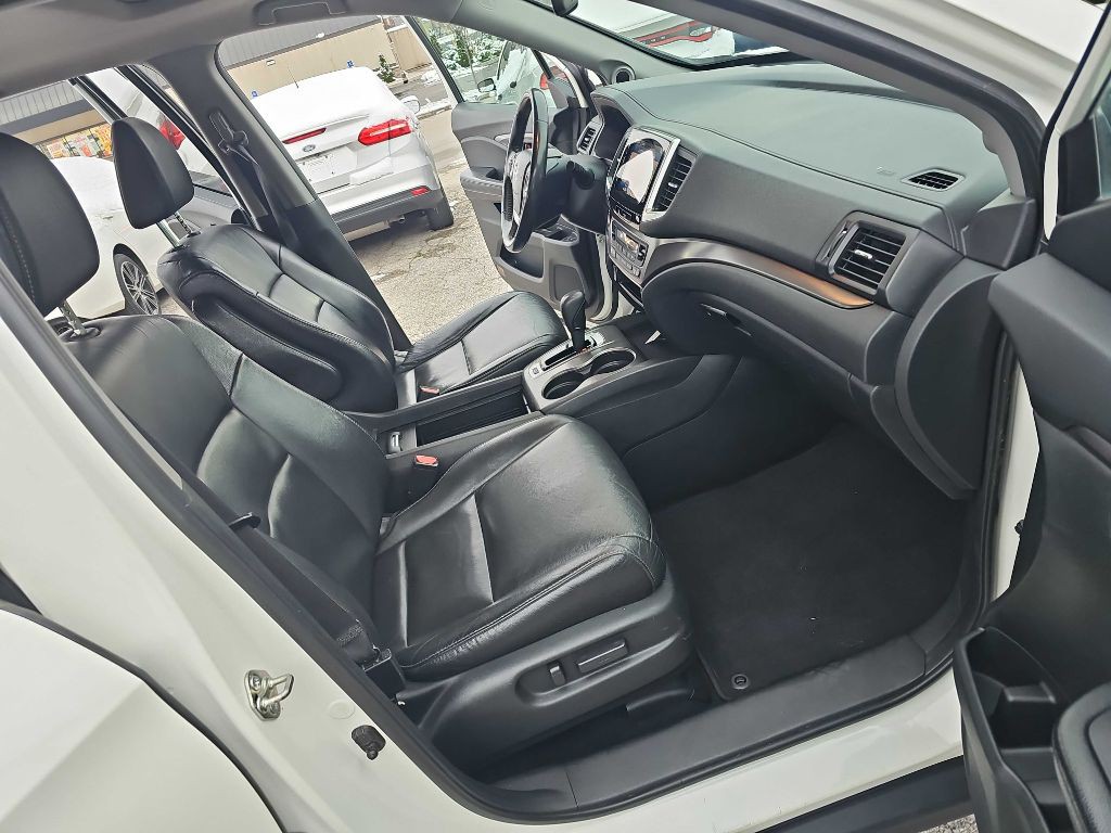 2017 Honda Pilot Image 23