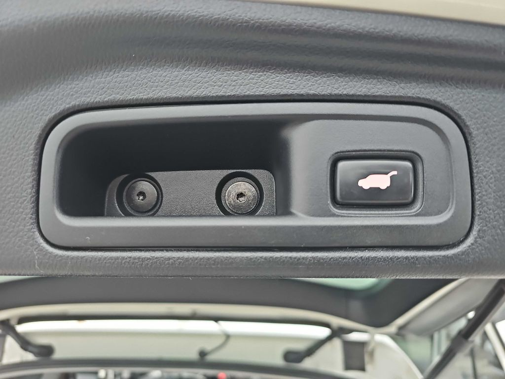 2017 Honda Pilot Image 32