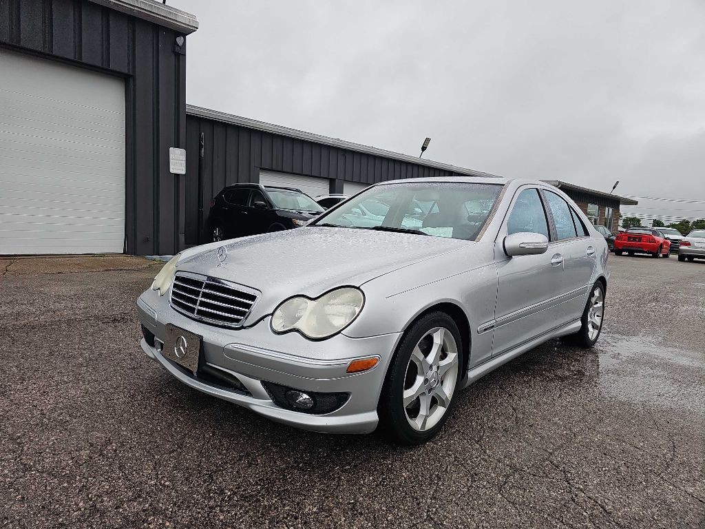 2007 Mercedes-Benz C-Class Image 1