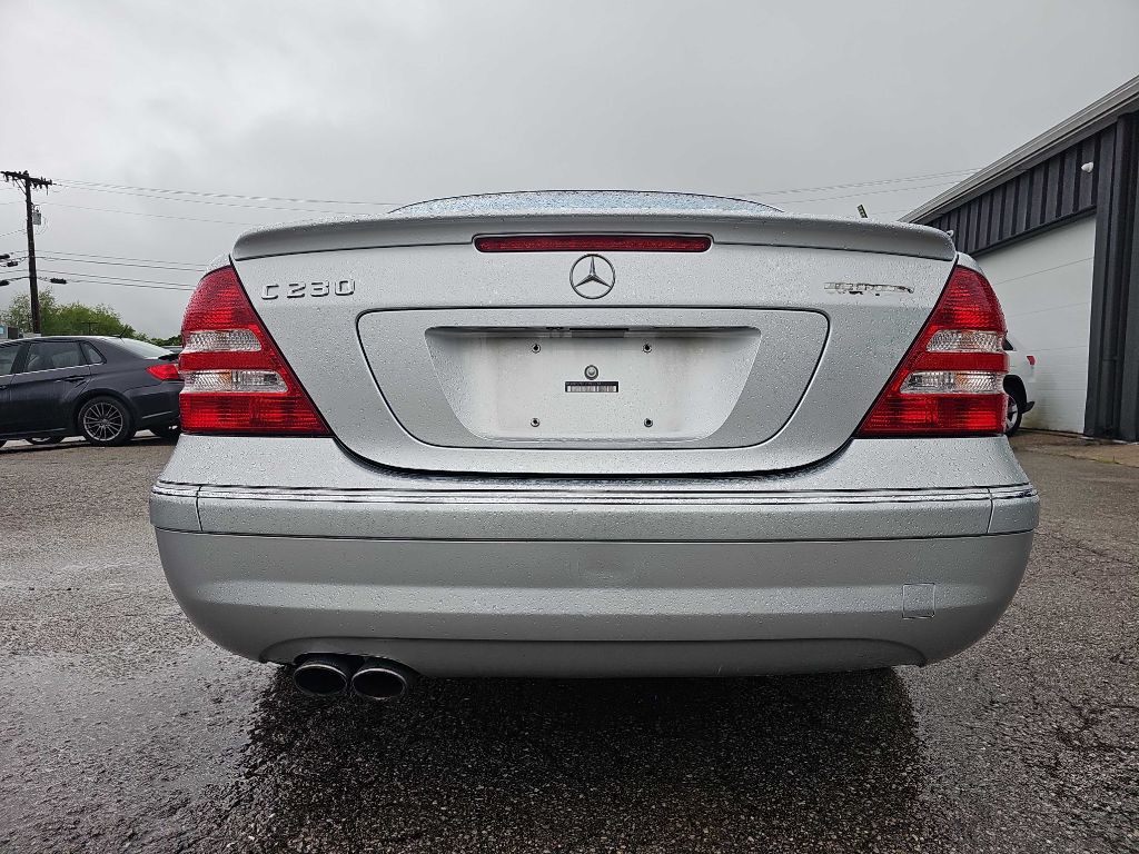 2007 Mercedes-Benz C-Class Image 8