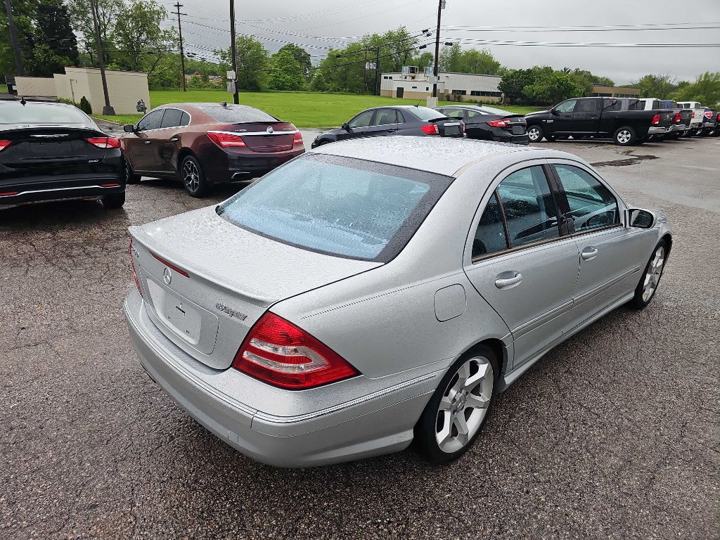 2007 Mercedes-Benz C-Class Image 11