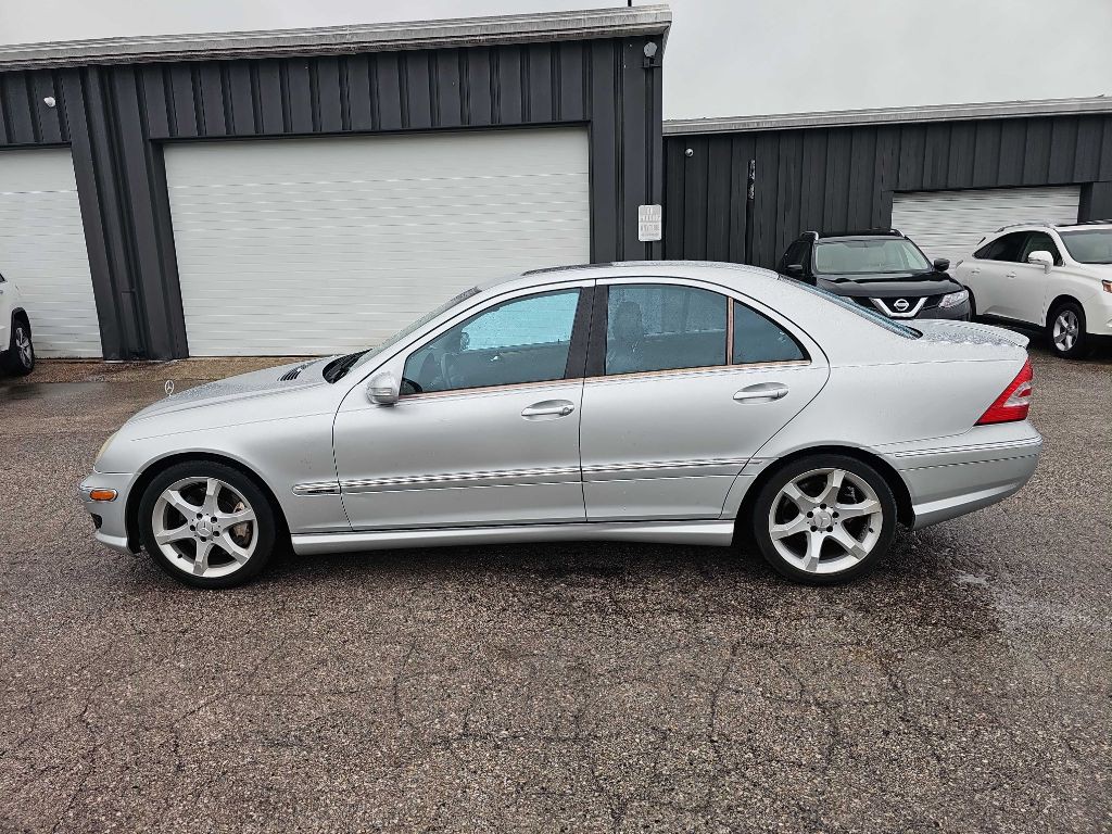 2007 Mercedes-Benz C-Class Image 15