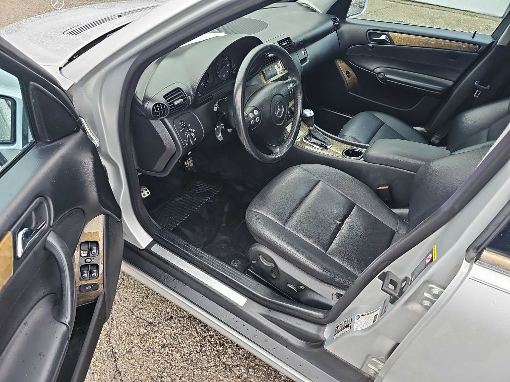 2007 Mercedes-Benz C-Class Image 26