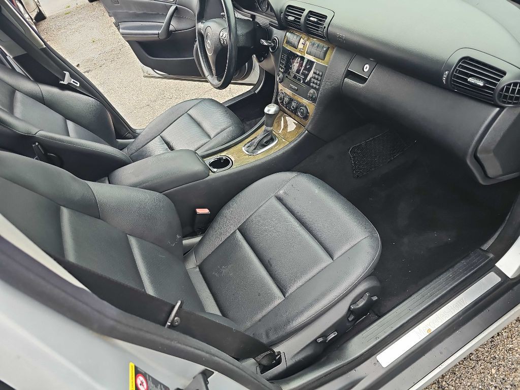 2007 Mercedes-Benz C-Class Image 29