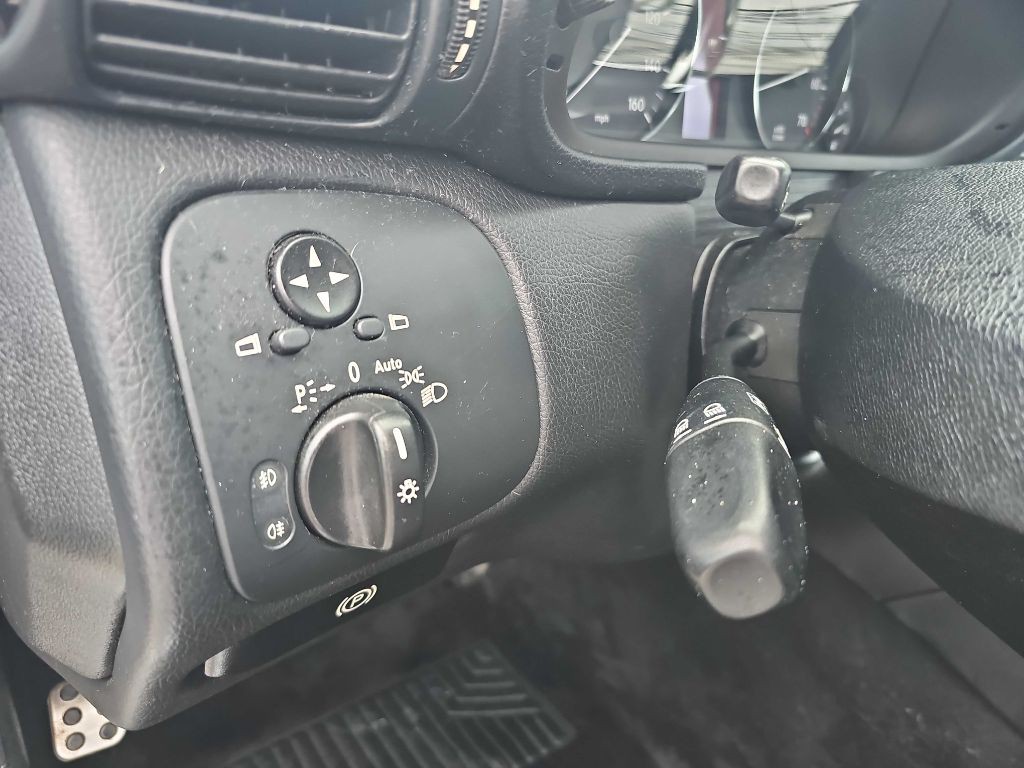 2007 Mercedes-Benz C-Class Image 38