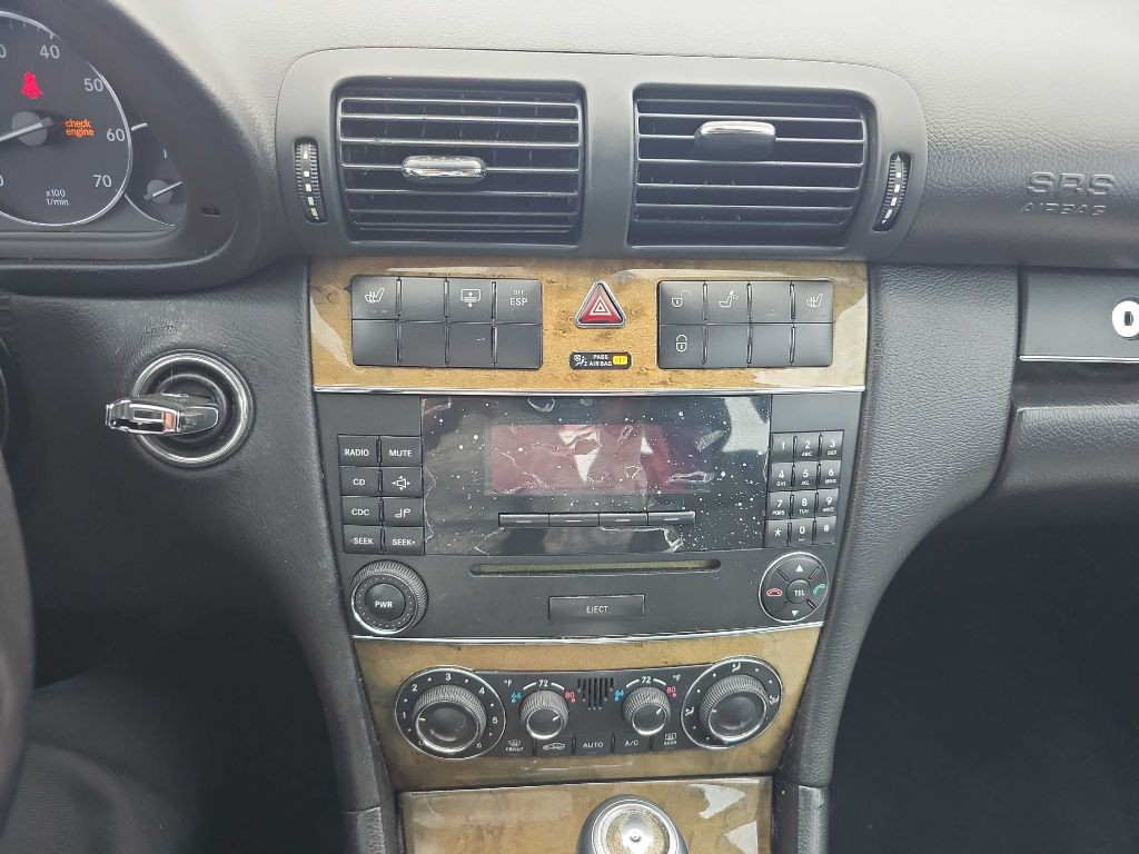2007 Mercedes-Benz C-Class Image 43