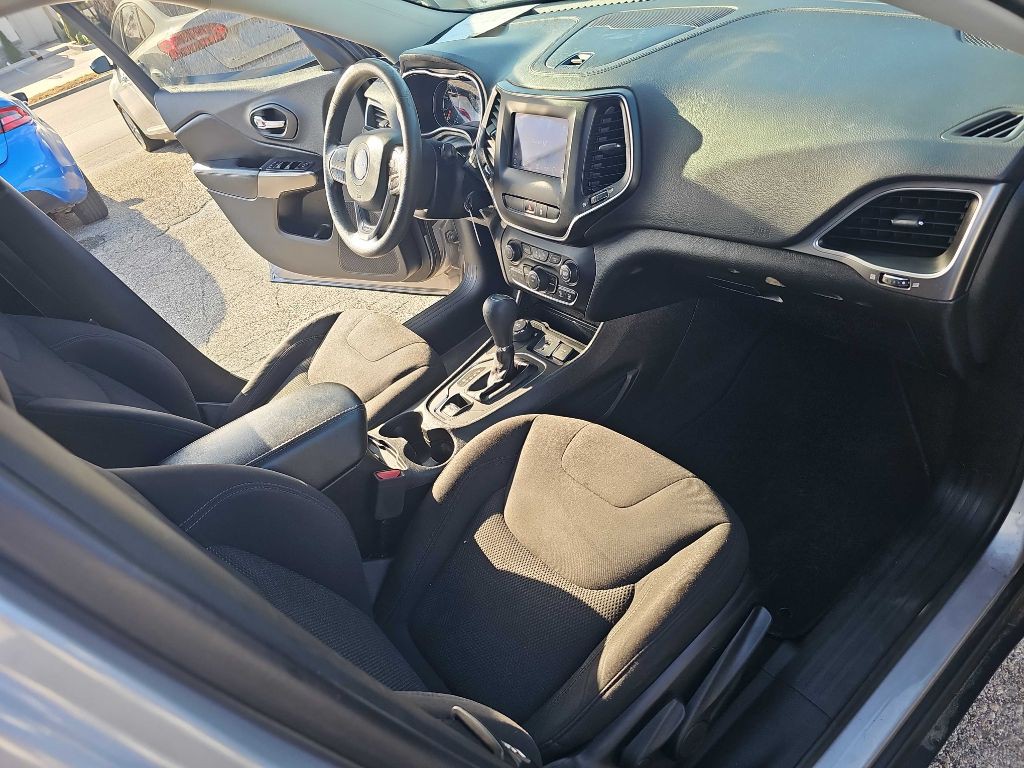 2021 Jeep Cherokee Image 28