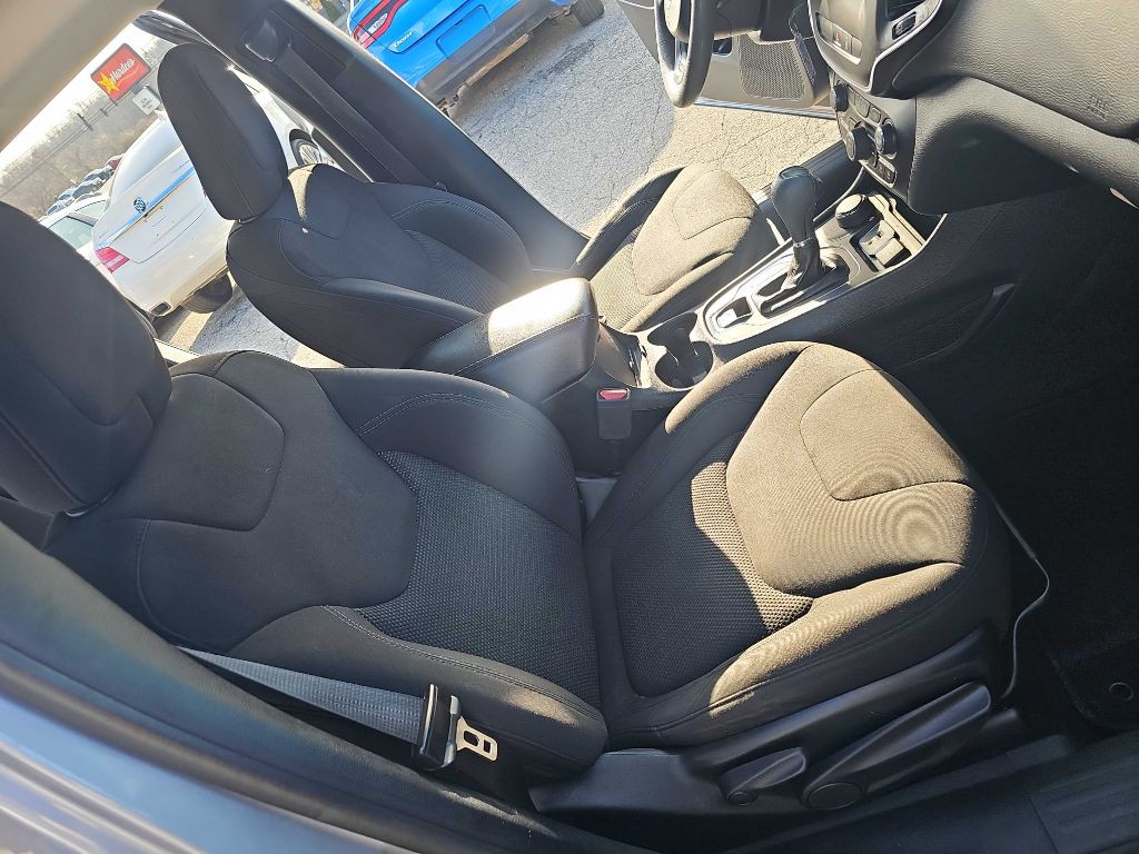 2021 Jeep Cherokee Image 29