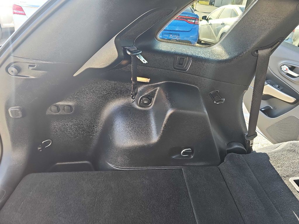 2021 Jeep Cherokee Image 33