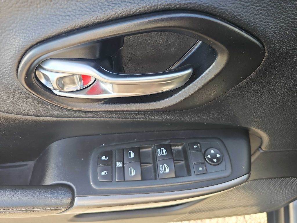 2021 Jeep Cherokee Image 39