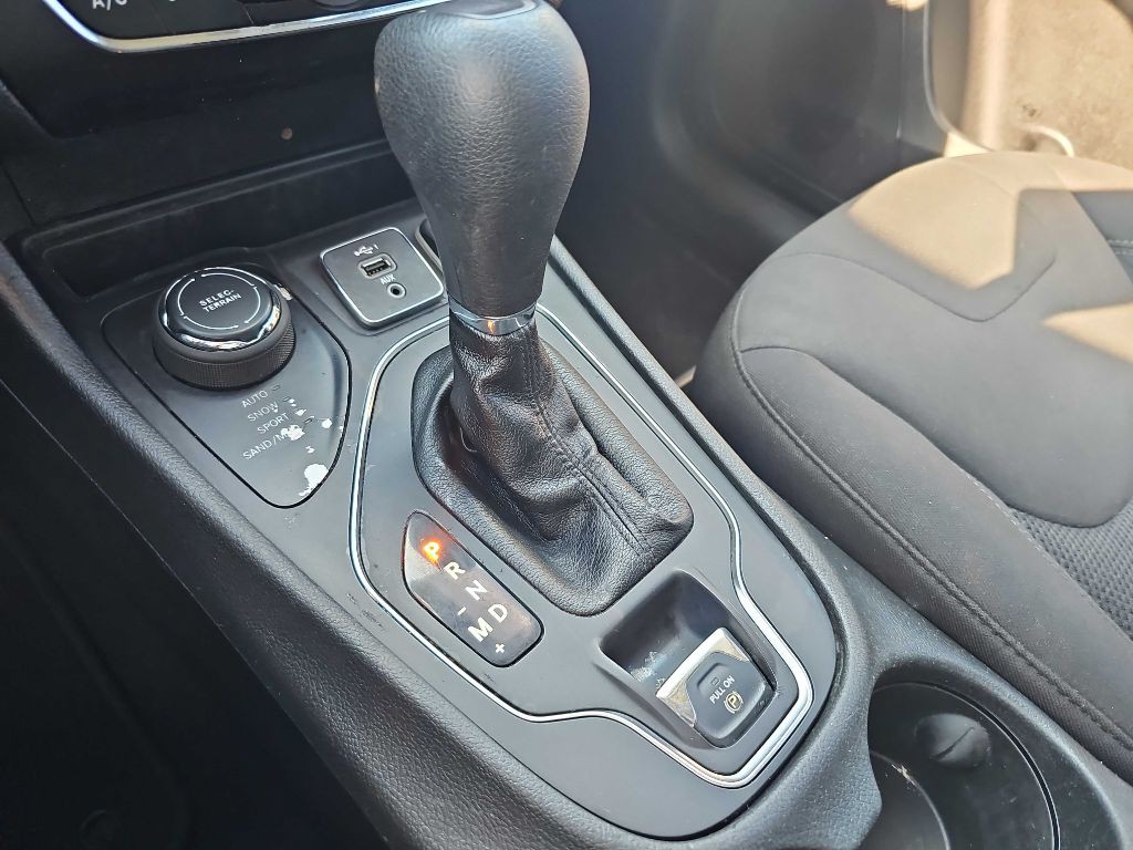 2021 Jeep Cherokee Image 55