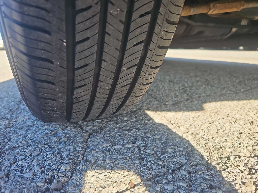 2013 Toyota Camry Image 17