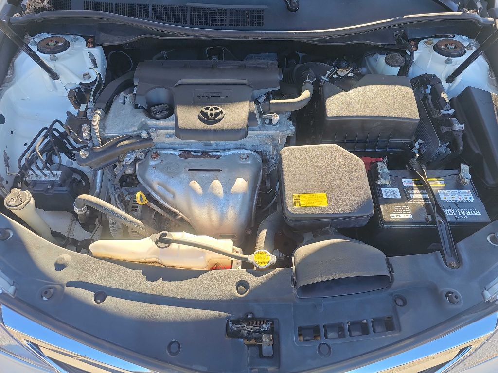 2013 Toyota Camry Image 21