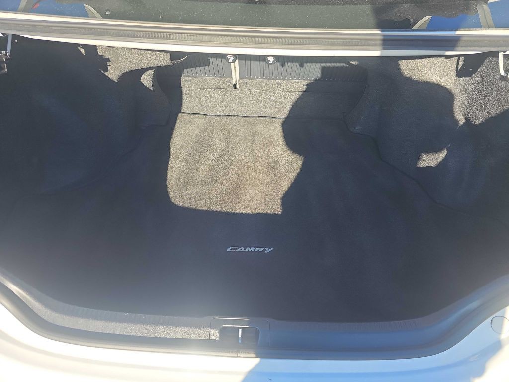 2013 Toyota Camry Image 29