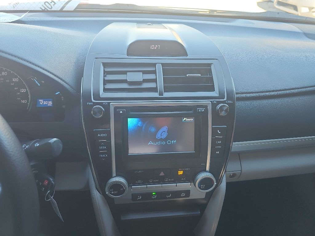 2013 Toyota Camry Image 40