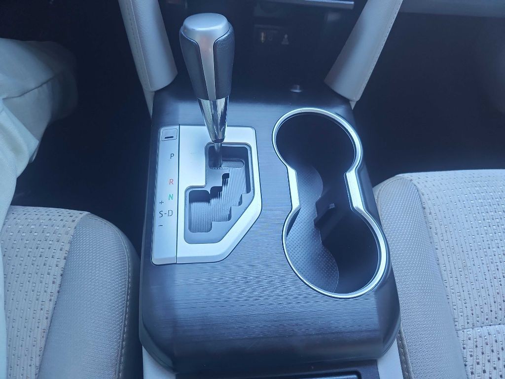 2013 Toyota Camry Image 45