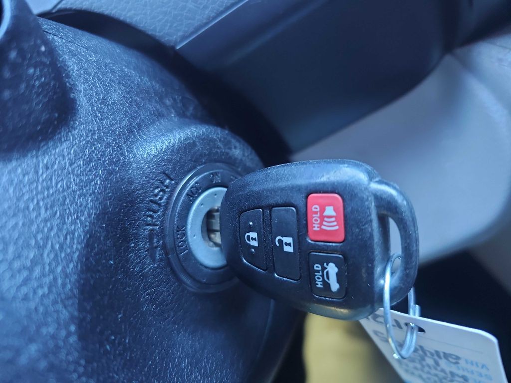 2013 Toyota Camry Image 53