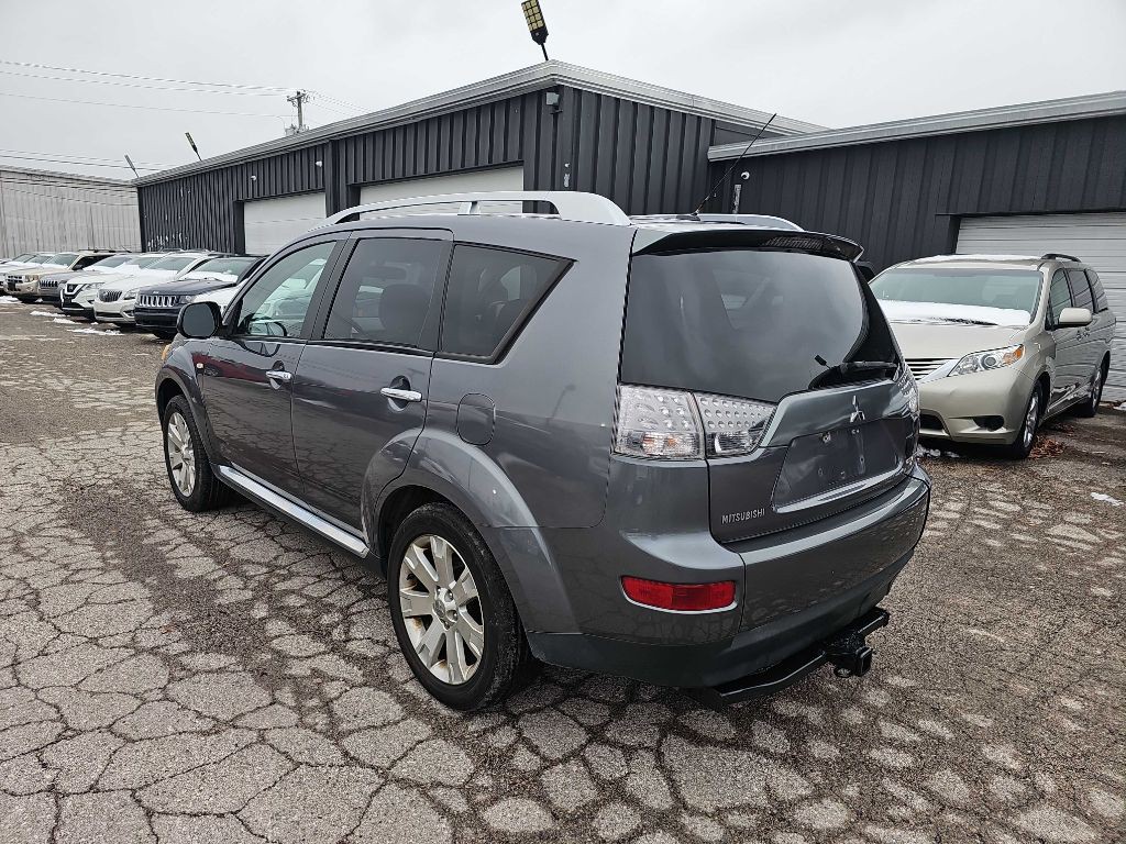 2009 Mitsubishi Outlander Image 4