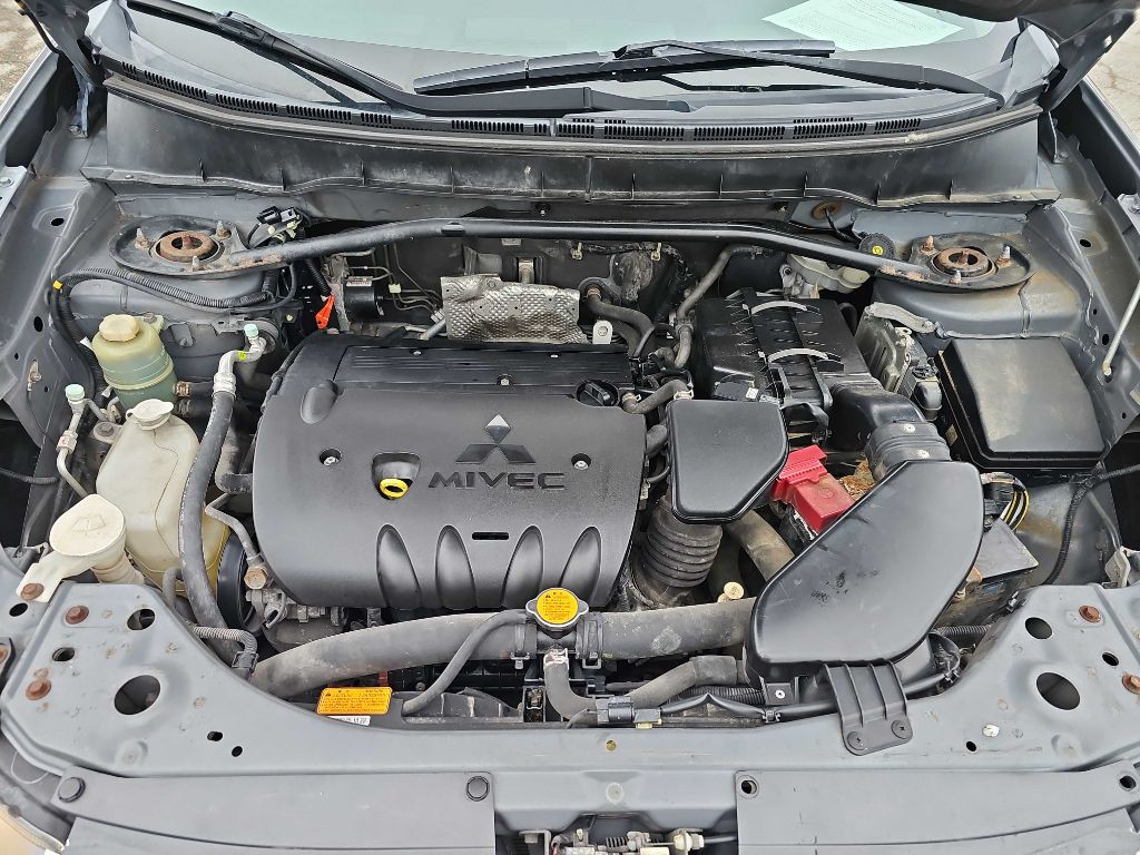 2009 Mitsubishi Outlander Image 15