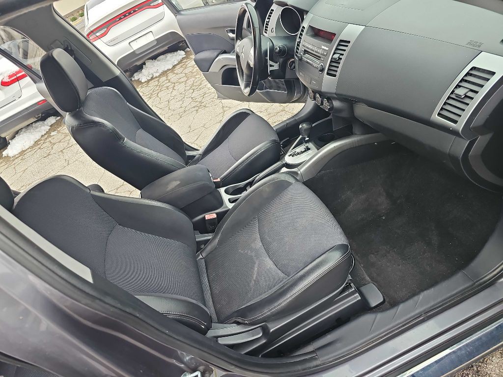 2009 Mitsubishi Outlander Image 20