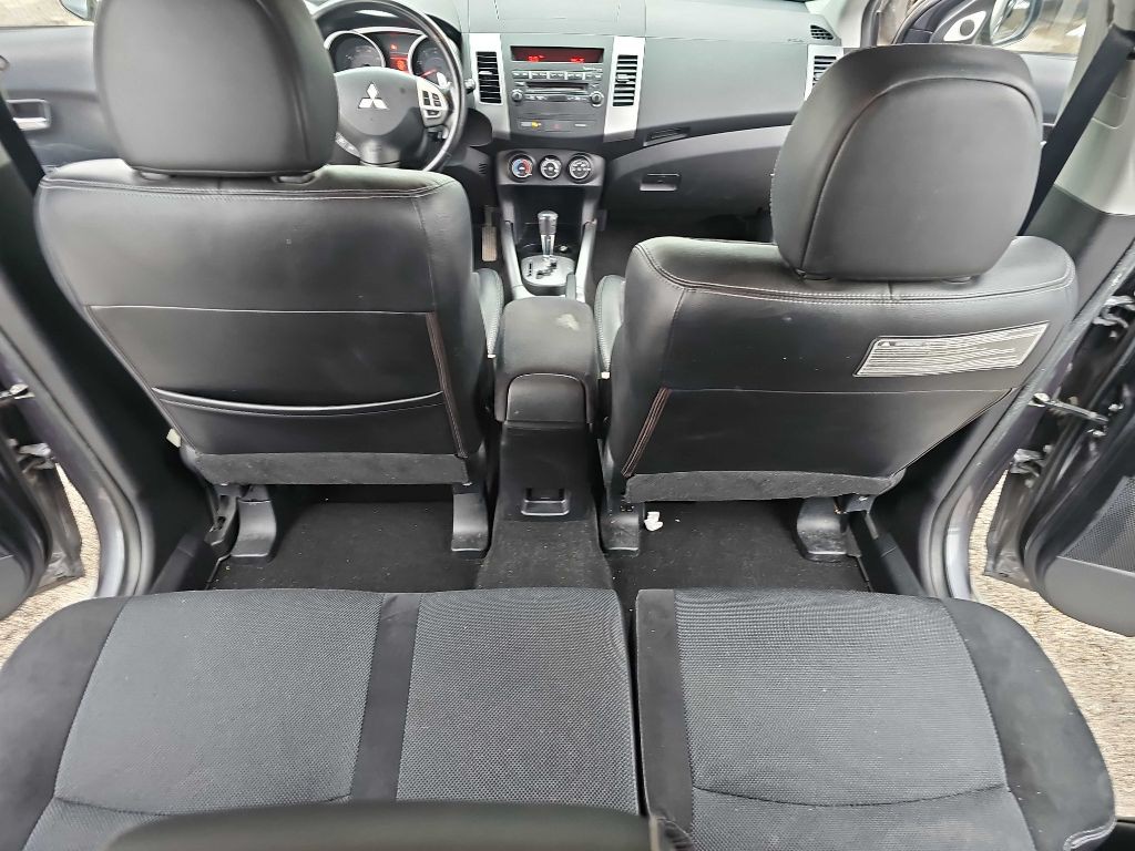 2009 Mitsubishi Outlander Image 22