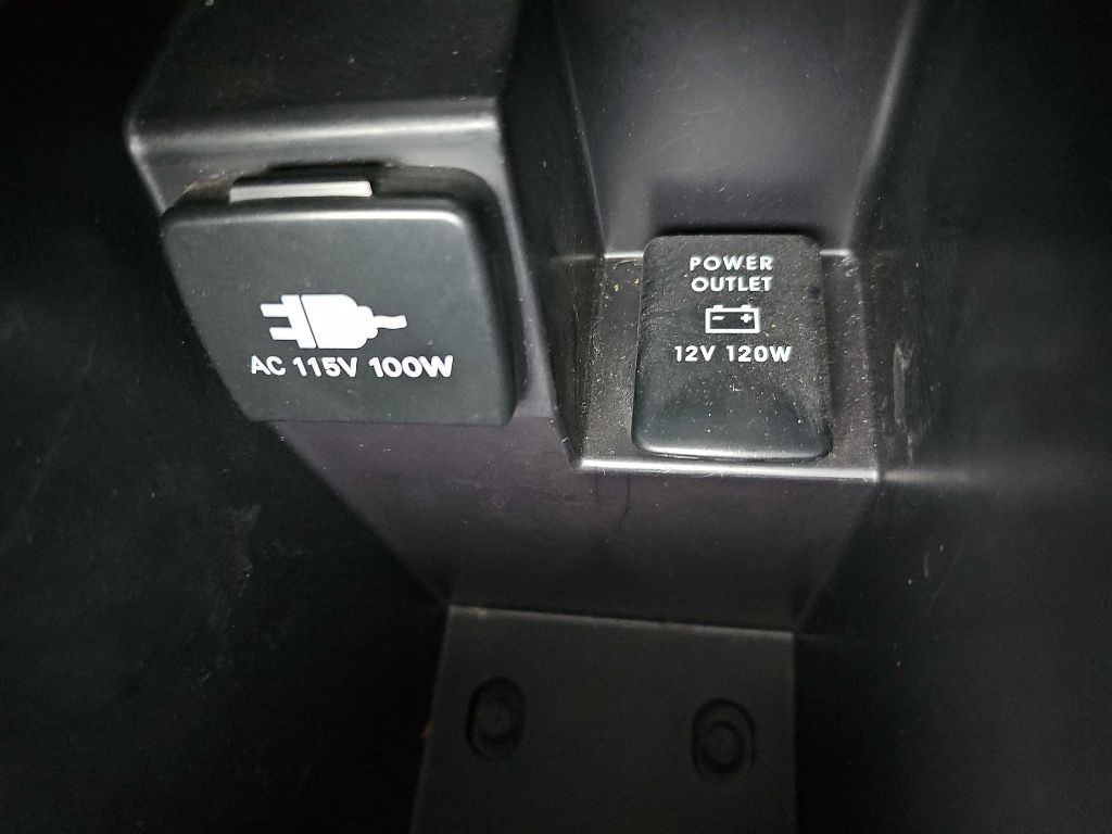 2009 Mitsubishi Outlander Image 43